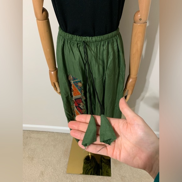 Green Triangles Hobo Tatreez Sherwal Baggy Pants - Picture 10 of 17
